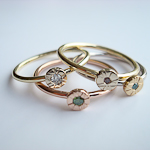 Steen: diverse kleuren gouden ringen met gekleurde diamant